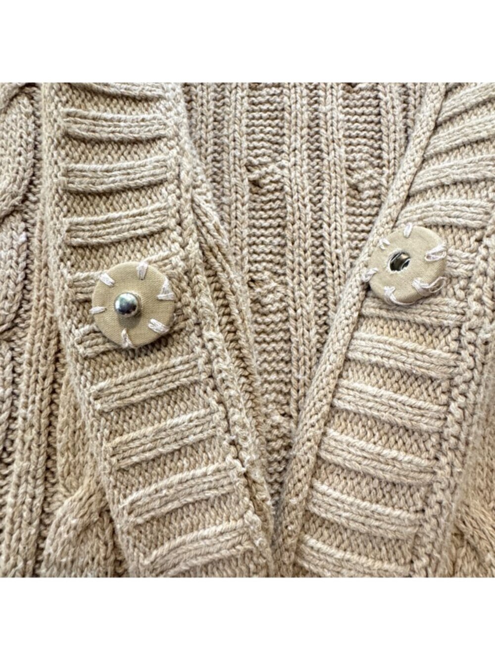 IZOD Cable Knit Long Tan Cardigan Small Country Club Deep V Light Academia BOHO - Picture 6 of 9
